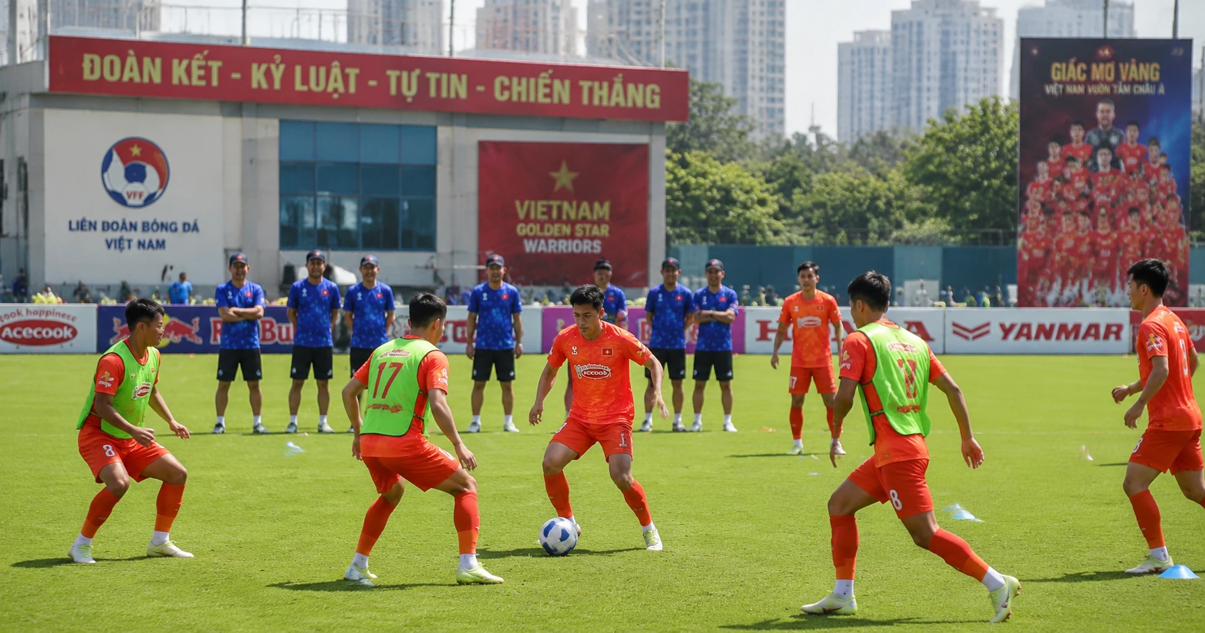 Tổng quan về bóng đá V-League và tầm quan trọng của nó trong nền thể thao Việt Nam - image 2 Tổng quan về bóng đá V-League và tầm quan trọng của nó trong nền thể thao Việt Nam - image 2